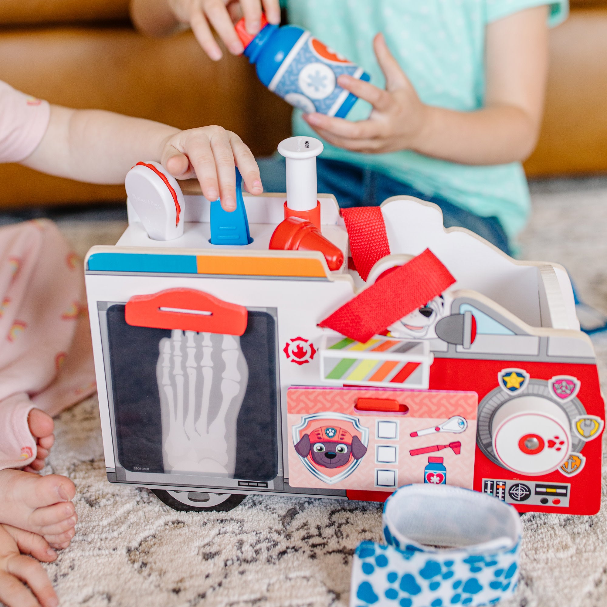 PAW Patrol Marshall's Wooden Rescue Caddy - Image 7