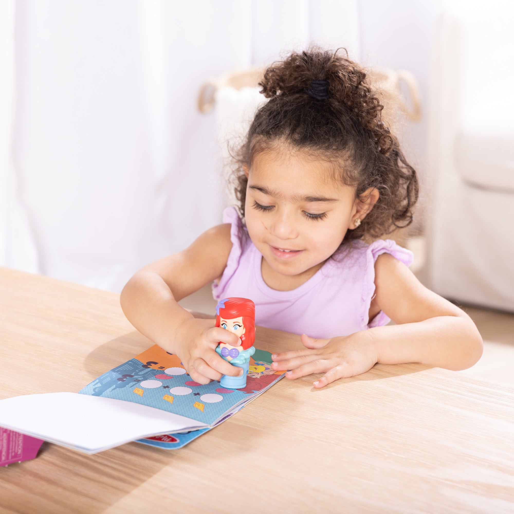 Sticker WOW!? Activity Pad & Sticker Stamper - Ariel - Image 7
