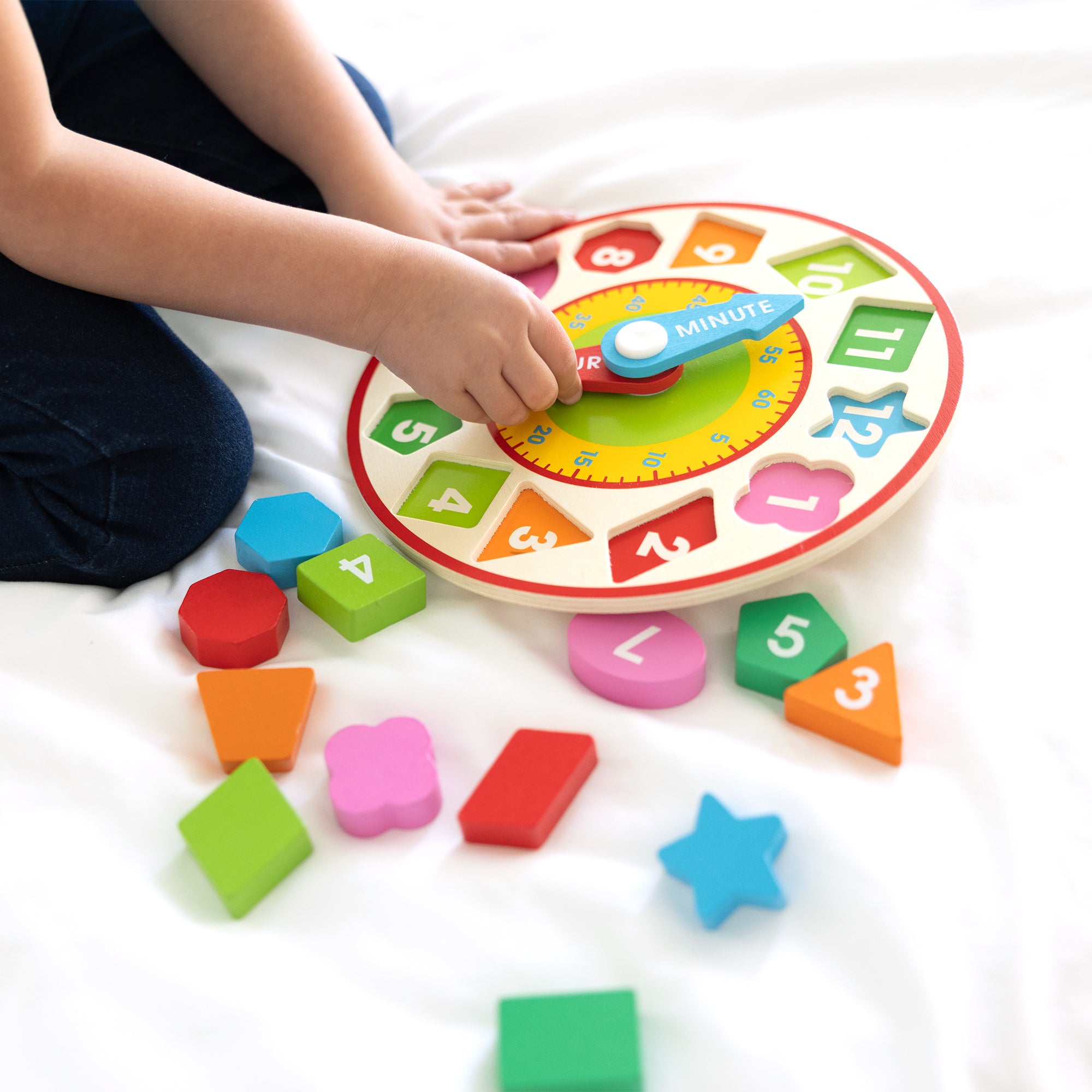 Shape Sorting Clock - Image 2