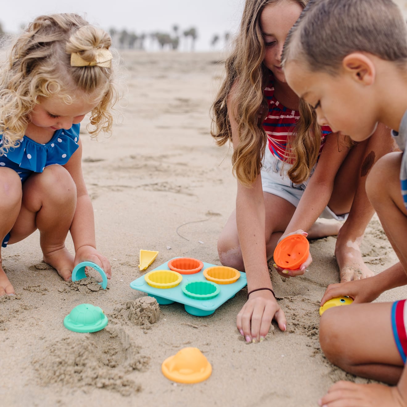 Seaside Sidekicks Sand Cupcake Set - Image 8