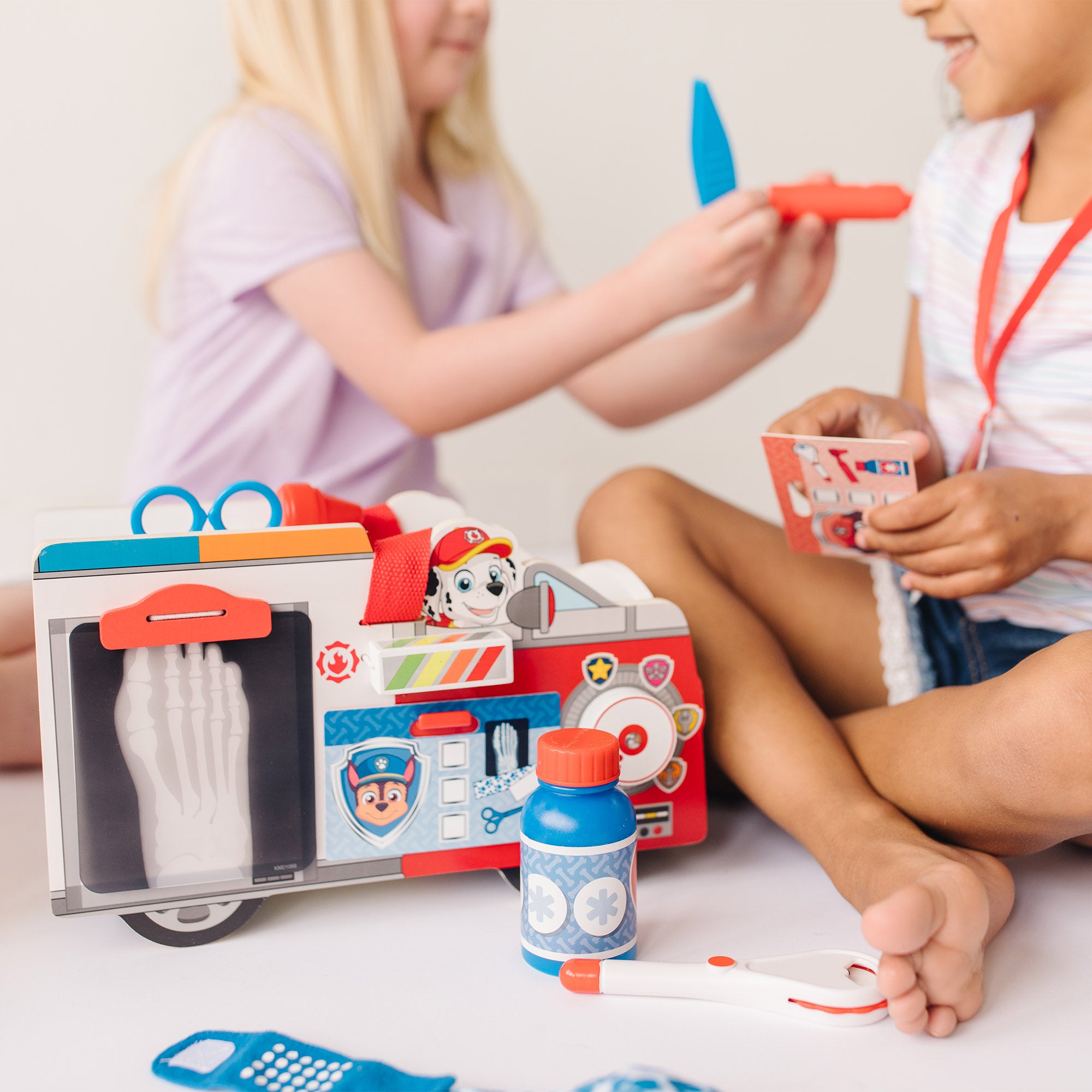 PAW Patrol Marshall's Wooden Rescue Caddy - Image 2