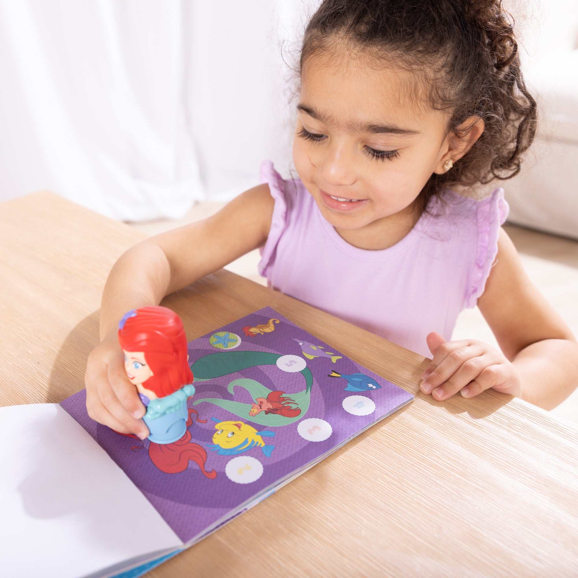 Sticker WOW!? Activity Pad & Sticker Stamper - Ariel - Image 6